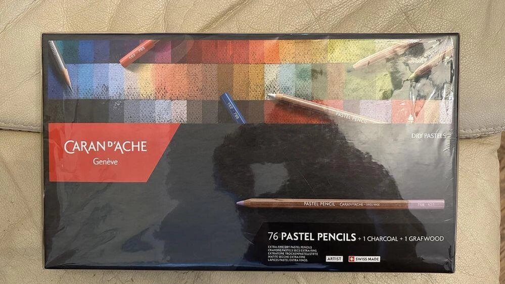 Набір із 76 пастельних олівців Caran D'Ache від компанії Artiv - Інтернет-магазин - фото 1