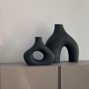 Авторские вазы из гипса и полимерных материалов
