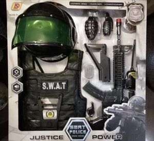 Набір поліцейського амуніція SWAT каска, жилет, автомат-тріскачка