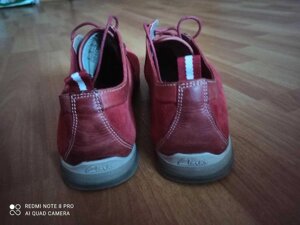 LYOU CLOTHES STORE - мужские туфли Clarks кирпичного цвета , р.43