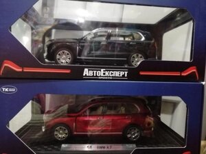 Металева модель BMW X7, масштаб 1:24, світло, звук