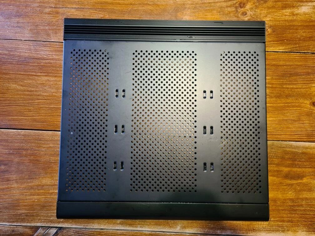 Підставка для лаптопу з охолоджувальною рідиною від компанії Artiv - Інтернет-магазин - фото 1