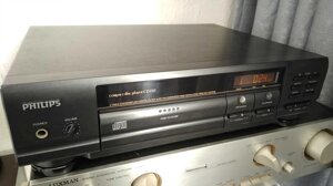 СД плеєр Philips CD 130 та Philips AK 630