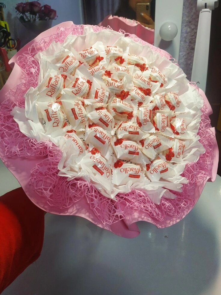 Солодкі букети цукерок їстівні ворота смачний сюрприз від компанії Artiv - Інтернет-магазин - фото 1