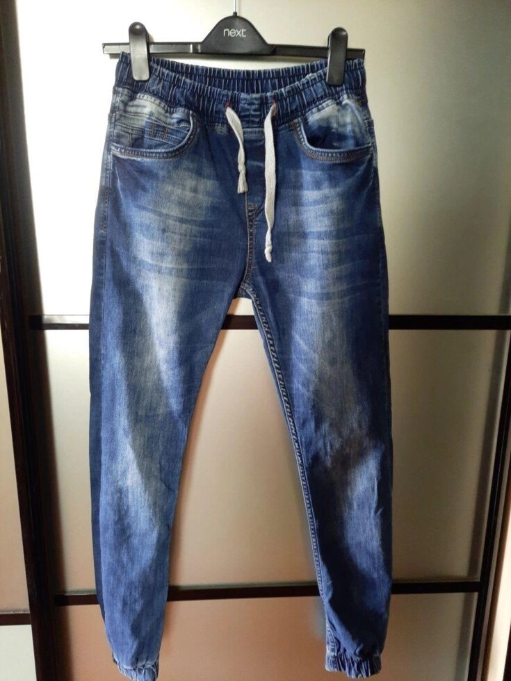 Стильні чоловічі джинси на манжетах, джогерах. від компанії Artiv - Інтернет-магазин - фото 1
