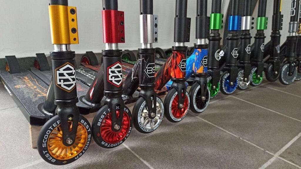 Трюки-скутери, міські, з великими колесами, триколісним велосипедом, сидінням. від компанії Artiv - Інтернет-магазин - фото 1