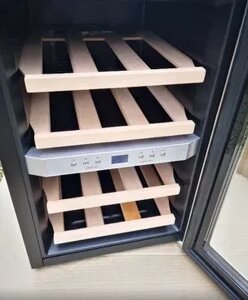 Винна шафа холодильник для вина Klarstein Reserva 34 л 12 пляшок