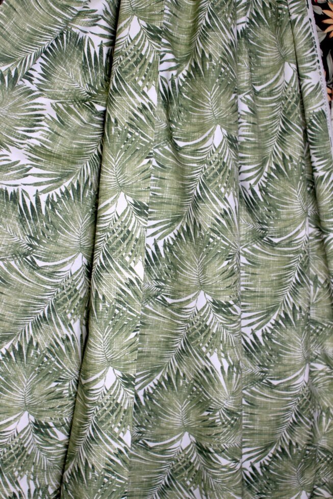 Штори зелені пальмове листя на білому тлі в спальну, дитячу від компанії Салон штор Arsian Textile - фото 1