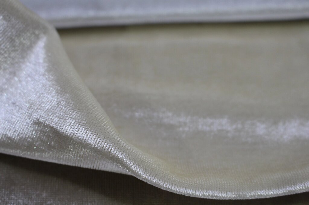 Ткань для штор бархат цвет молочный в гостиную, в спальню ##от компании## Салон штор Arsian Textile - ##фото## 1