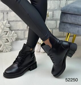 Жіночі зимові черевики — Agata, натуральна шкіра чорного кольору. 37
