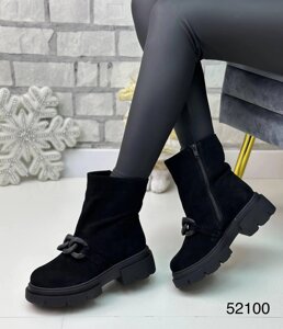 Жіночі зимові чоботи Camilla натуральна замша чорного кольору 40