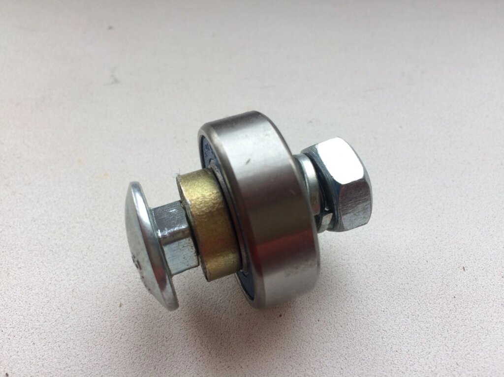 Ролик каретки двері в зборі з втулкою ексцентричної на кабіну ліфта 320 кг від компанії ТОВ "Інструмент" - фото 1