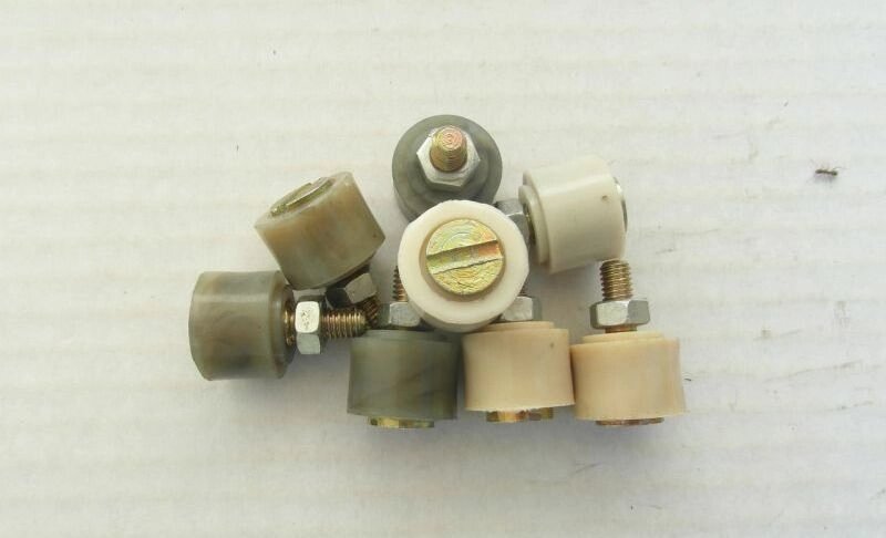 Ролик замку дверей з віссю на кабіну ліфта 320 кг. від компанії ТОВ "Інструмент" - фото 1