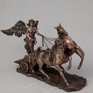 Статуетка Veronese Давньогрецька Богиня перемоги Ніка на колісниці 38х20 см 72736