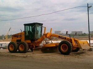 Оренда грейдера (автогрейдера) в Києві от компании АРЕНДА - УСЛУГИ СТРОИТЕЛЬНОЙ СПЕЦТЕХНИКИ "ТОВ. УКРКИЕВТРАНС"