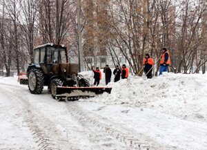 Снiгопрібіральнi трактори, самоскиди Київ