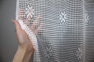 Залишок (1,7х1,5м.) тканини з рулону, коротка тюль сітка «Juli»Колір білий. Код 1378ту 00-037