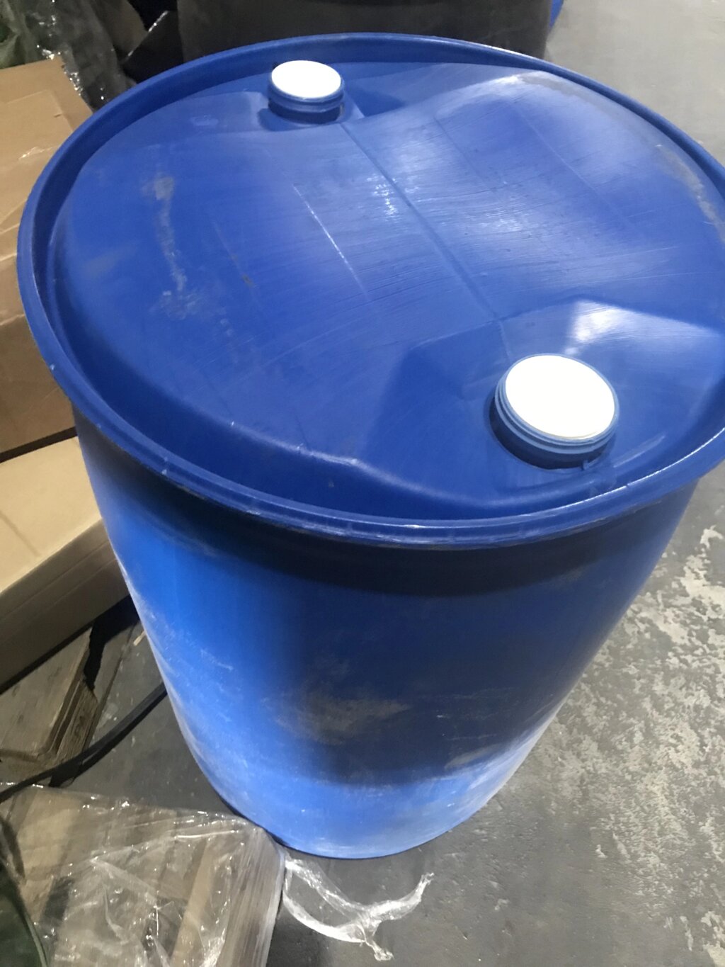 Бочка пластикова вживана чиста 200л синя з 2 білими корками від компанії ТзОВ "Леоблу" - фото 1