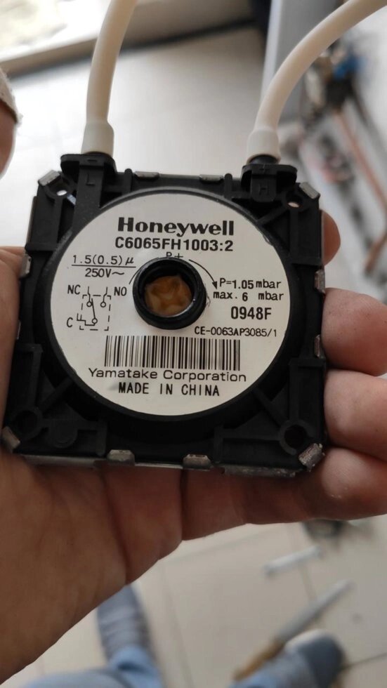 Пресостат Honeywell C6065 до казанів Колві від компанії SERVICE-CLUB - фото 1