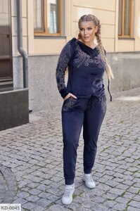 Костюм велюровий жіночий модний для прогулянок декор камені стрази аплікація великі розміри 60/62
