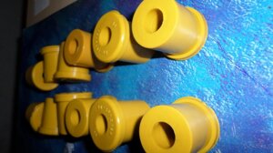 Втулка рессор Волга поліуретан м'які 12штт (кольор жовтий) Габарити: діаметр зовнішнього- 36мм, діаметр зовнішній