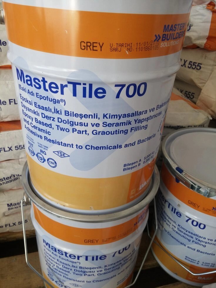 MasterTile 700 Белый -5,2 кг -заполнитель для швов на эпоксидной основе, устойчивый к воздействию химикатов и  бактерий від компанії ТМ OCEAN group - фото 1