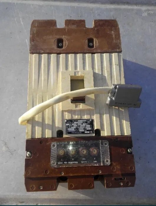 Автоматичні вимикачі А3794 від компанії ТОВ "В. Д. В.-Електро" - фото 1