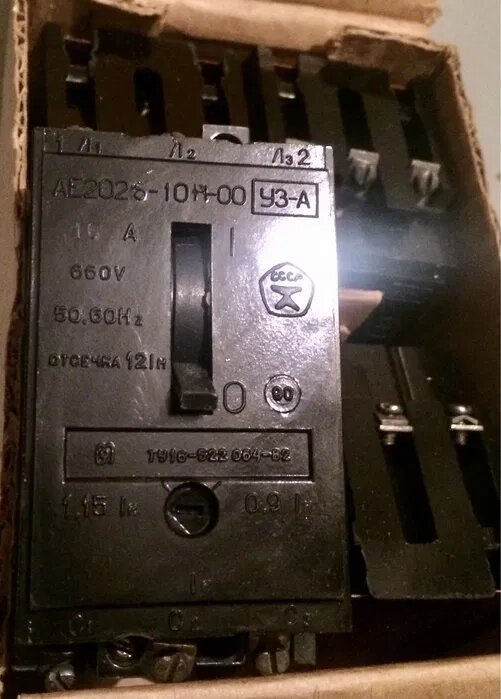 Автоматичні вимикачі  АЕ2026 від компанії ТОВ "В. Д. В.-Електро" - фото 1