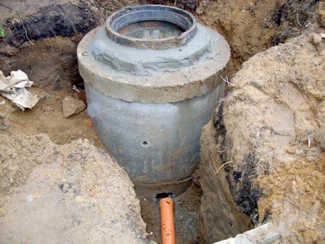 Монтаж каналізаційних колодязів - Україна