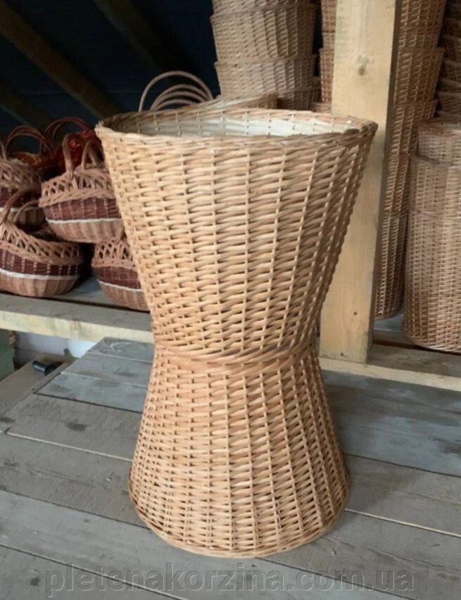 Плетені багетниці-Ваза у формі пісочного годинника висота 80см, діаметр 50см, глибина 40см від компанії Плетена корзина - фото 1