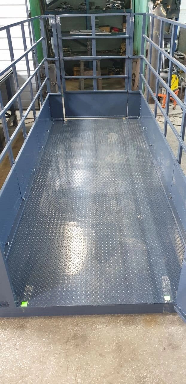 Ваги платформні з кліткою 1.5х2 метри 2000 кг від компанії Група компаній Агро Бизнес Технологии - фото 1