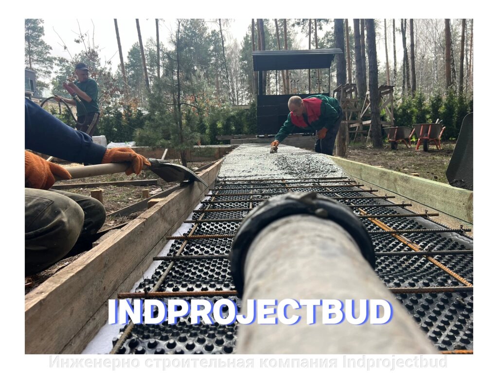 Бетонування заливка доріжок від компанії Інженерно будівельна компанія Indprojectbud - фото 1
