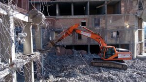 Демонтаж промислових споруд і заводів