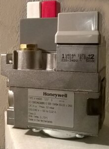 Honeywell V4400C1237 газовий клапан
