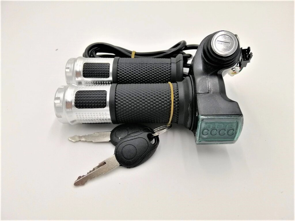 Скутерна ручка газу Instrade "скутер" із замком запалювання й вольтратом від компанії instrade - фото 1