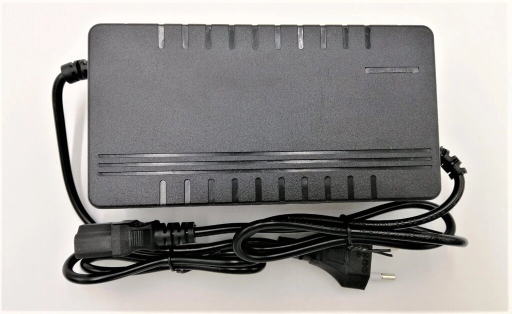Зарядний пристрій для літієвих АКБ Instrade 72V 3A від компанії instrade - фото 1