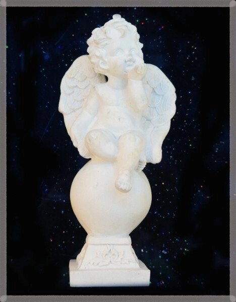 Ангел на кулі статуетка, 16 см від компанії ІНТЕРНЕТ МАГАЗИН * ТВ-ШОП * - фото 1