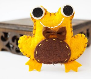 Broach vile frog жовтий