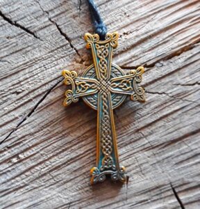 Підвіска кельтського хреста