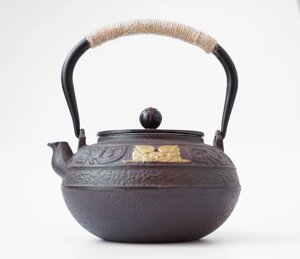 Чайник чавунний Тецубін з ситом Династія Мін 1100мл.