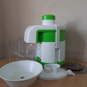 Електрична соковичавниця Журавинка СВСП-102 з шатковкою