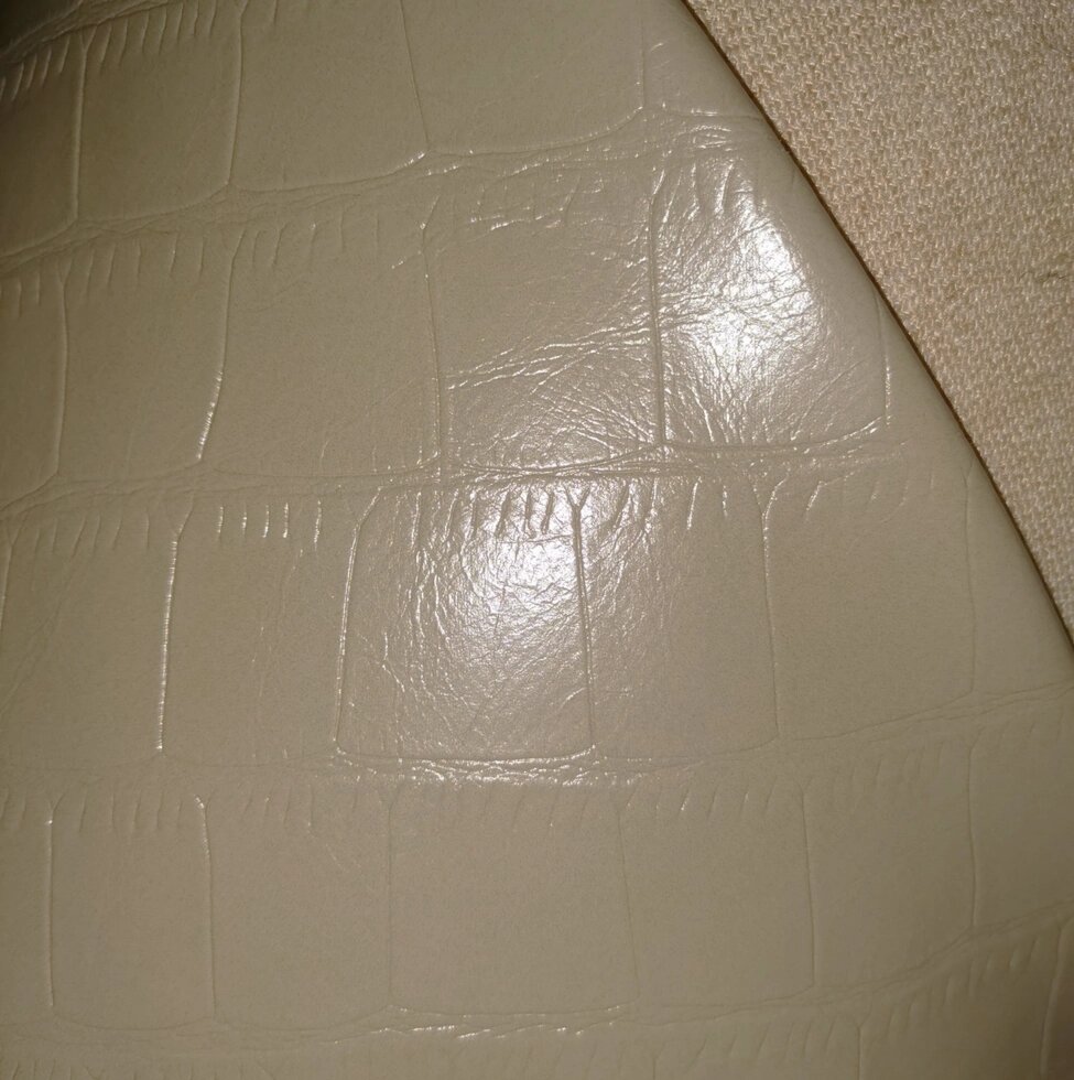 Шкірозамінник бежевий Рептилія галантерейний сумочний т. 0,8мм 1,4м від компанії Кратус - фото 1