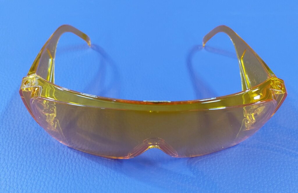 Захисні окуляри жовті від компанії Кратус - фото 1