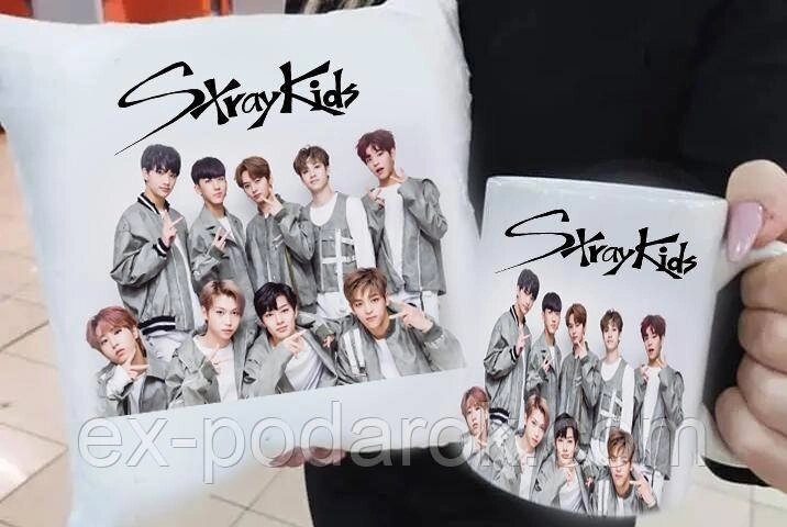 Подарунковий набір Stray Kids. Набір Стрей Кідс подушка та чашка 04 від компанії Інтернет-магазин "eXlusiv" - фото 1