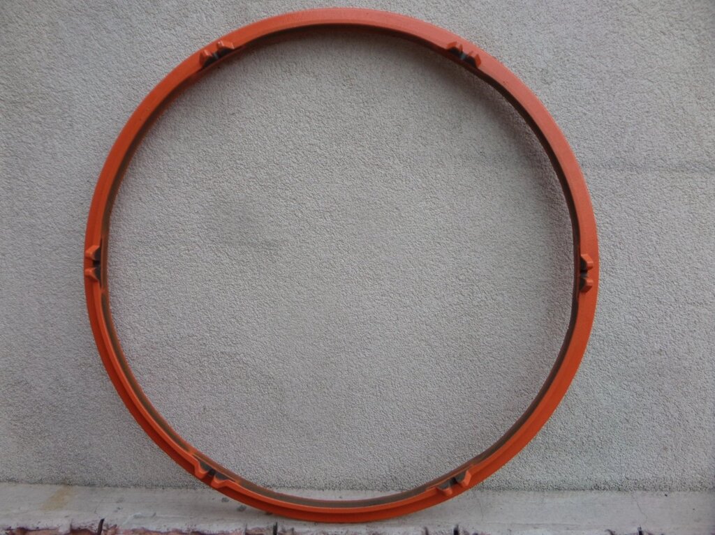 Чавунний вінець для бетонозмішувача Limex 165, 190 л від компанії Інструменик - фото 1