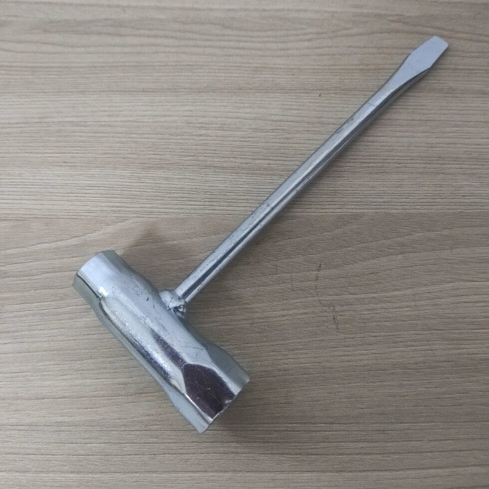 Ключ свічковий 13 * 19 мм. ПРОФІ для Oleo-Mac Gs 410C від компанії Інструменик - фото 1