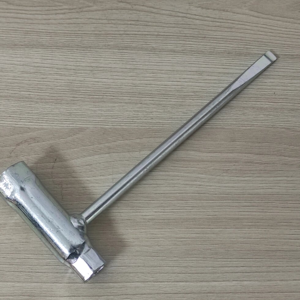 Ключ свічний 13*19 мм. для бензопил Oleo-Mac від компанії Інструменик - фото 1