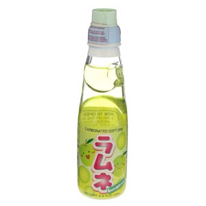 Японський газований напій з кулькою Ramune Green Apple 200ml