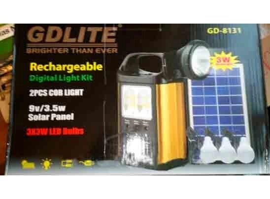 Портативний ліхтарик з сонячною батареєю і 3 лампочками GDLITE GD-8131 - акції
