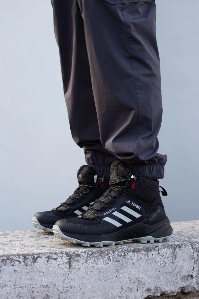 Чоловічі кросівки Adidas Terrex Swift Gore-Tex Fur black white від компанії Elektromax - фото 1